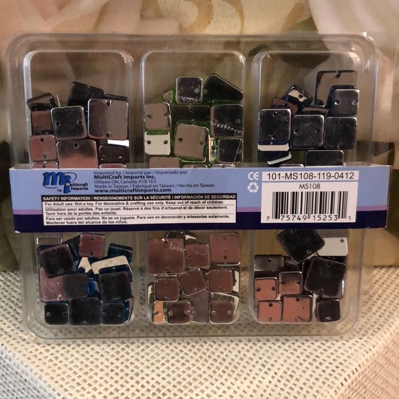 Button Bling (6 variety of colors) - Picture 2 of 3